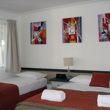 Oakey Motor Inn Room photo